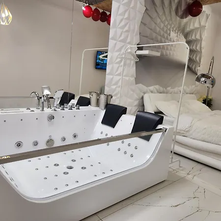 Jacuzzi & Sauna Mokotow 아파트 바르샤바