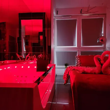 Jacuzzi & Sauna Mokotow 아파트