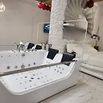 House - In With Private Jacuzzi, Full Access To Sauna, Gym&billards - Studia Z Prywatnym Jacuzzi Oraz Dostępem Do Sauny, Siłowni I Bilarda Apartament Warszawa