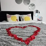 House - In With Private Jacuzzi, Full Access To Sauna, Gym&billards - Studia Z Prywatnym Jacuzzi Oraz Dostępem Do Sauny, Siłowni I Bilarda * Warszawa