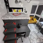 House - In With Private Jacuzzi, Full Access To Sauna, Gym&billards - Studia Z Prywatnym Jacuzzi Oraz Dostępem Do Sauny, Siłowni I Bilarda Apartament