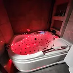 Apartament House - In With Private Jacuzzi, Full Access To Sauna, Gym&billards - Studia Z Prywatnym Jacuzzi Oraz Dostępem Do Sauny, Siłowni I Bilarda *