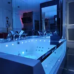 Apartament House - In With Private Jacuzzi, Full Access To Sauna, Gym&billards - Studia Z Prywatnym Jacuzzi Oraz Dostępem Do Sauny, Siłowni I Bilarda *