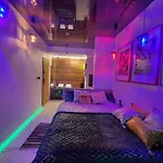 Apartament House - In With Private Jacuzzi, Full Access To Sauna, Gym&billards - Studia Z Prywatnym Jacuzzi Oraz Dostępem Do Sauny, Siłowni I Bilarda *