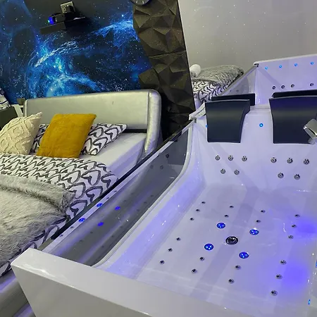 Jacuzzi & Sauna Mokotow Apartman Varsó