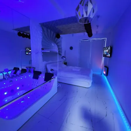 Jacuzzi & Sauna Mokotow Apartman *