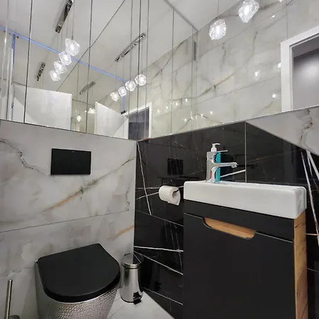 House: With Jacuzzi, Prosecco & Wellness Facilities * Warsaw