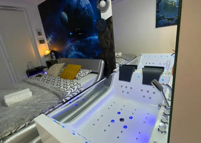 House: With Jacuzzi, Prosecco & Wellness Facilities * Warsaw