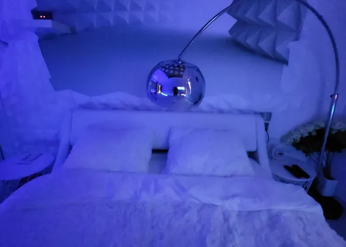 House: With Jacuzzi, Prosecco & Wellness Facilities Apartment