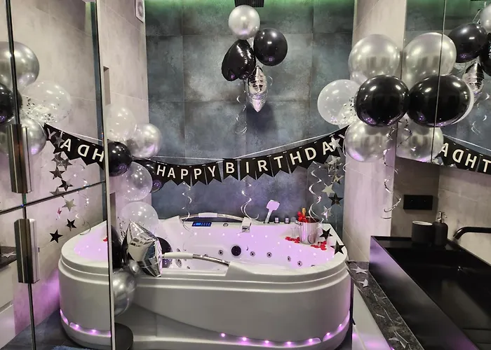 House: With Jacuzzi, Prosecco & Wellness Facilities *