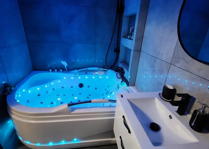 House: With Jacuzzi, Prosecco & Wellness Facilities Warsaw