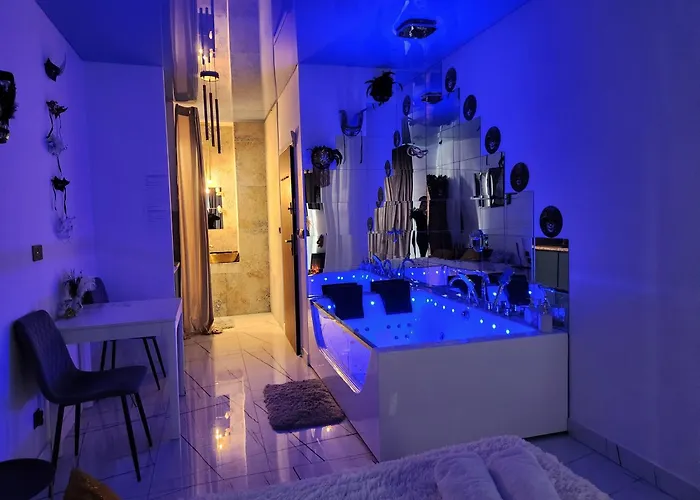 House: With Jacuzzi, Prosecco & Wellness Facilities