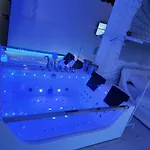 Daire Jacuzzi & Sauna Mokotow *