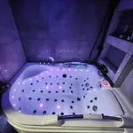Daire Jacuzzi & Sauna Mokotow
