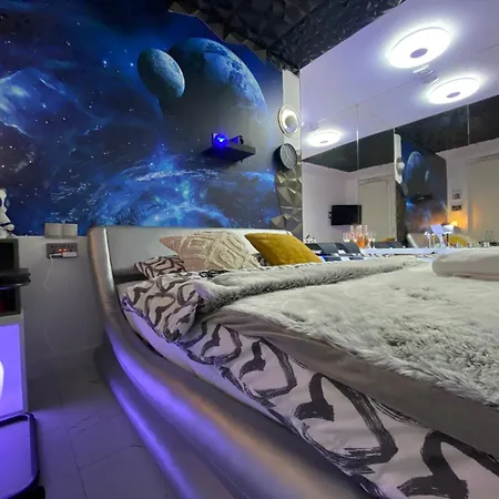 House: With Jacuzzi, Prosecco & Wellness Facilities Warsaw