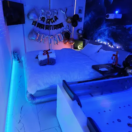House - In With Private Jacuzzi, Full Access To Sauna, Gym And Billards - Studia Z Prywatnym Jacuzzi Oraz Dostepem Do Sauny, Silowni I Bilarda *