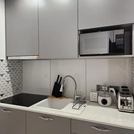 Apartment House: With Jacuzzi, Prosecco & Wellness Facilities