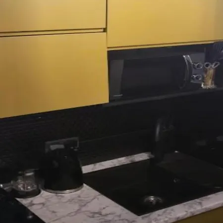 House: With Jacuzzi, Prosecco & Wellness Facilities Apartment