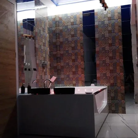 House: With Jacuzzi, Prosecco & Wellness Facilities