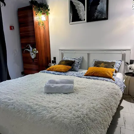 House - In With Private Jacuzzi, Full Access To Sauna, Gym And Billards - Studia Z Prywatnym Jacuzzi Oraz Dostepem Do Sauny, Silowni I Bilarda Apartment Warschau