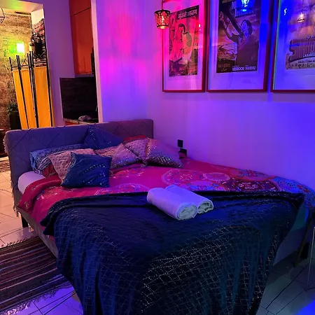 House - In With Private Jacuzzi, Full Access To Sauna, Gym And Billards - Studia Z Prywatnym Jacuzzi Oraz Dostepem Do Sauny, Silowni I Bilarda