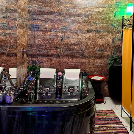 Apartment House - In With Private Jacuzzi, Full Access To Sauna, Gym And Billards - Studia Z Prywatnym Jacuzzi Oraz Dostepem Do Sauny, Silowni I Bilarda