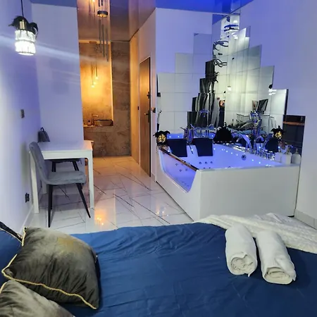 House - In With Private Jacuzzi, Full Access To Sauna, Gym&billards - Studia Z Prywatnym Jacuzzi Oraz Dostępem Do Sauny, Siłowni I Bilarda * Warszawa