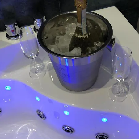 Jacuzzi & Sauna Mokotow Апартаменты Варшава